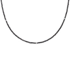 Collier exclusif en diamant noir - élégance et luxe intemporels